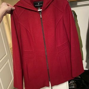 London Fog women's coat. Excellent condition, worn once. Thigh-length.